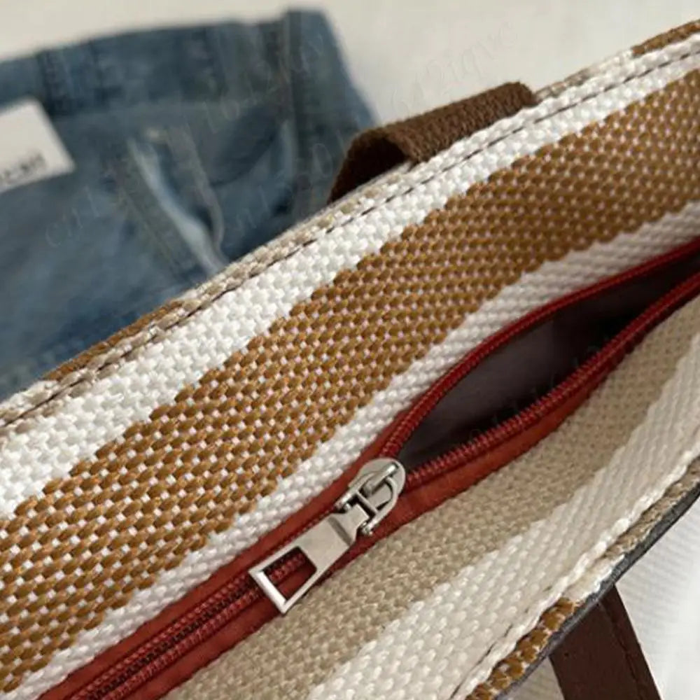 Women’s Striped Canvas Hobo Shoulder Bag – Zipper Bucket Tote for Daily & Travel Use