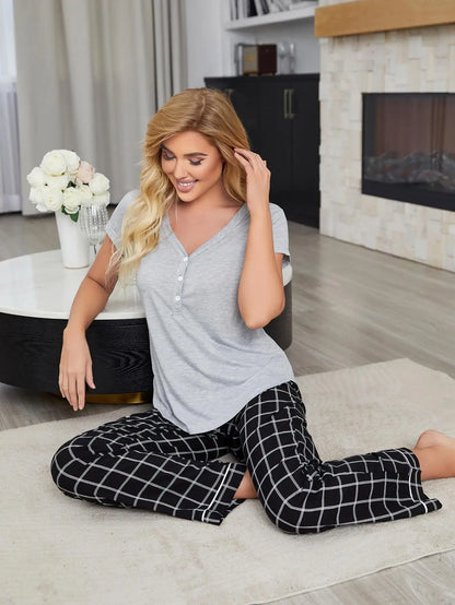 Women’s Short Sleeve Pajama Set – Soft Floral Print Loungewear with Button-Down Top & Pants