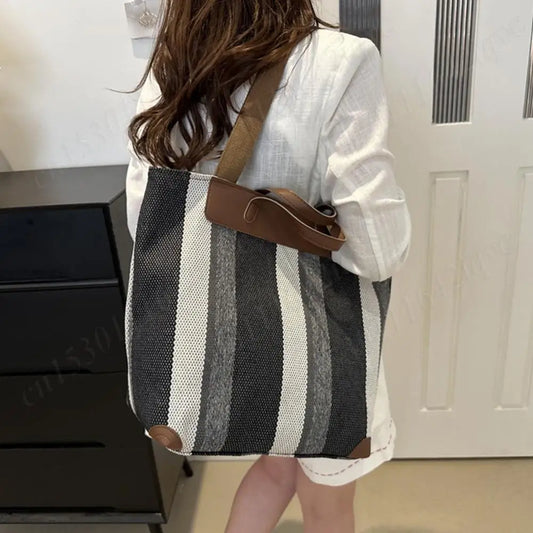 Women’s Striped Canvas Hobo Shoulder Bag – Zipper Bucket Tote for Daily & Travel Use