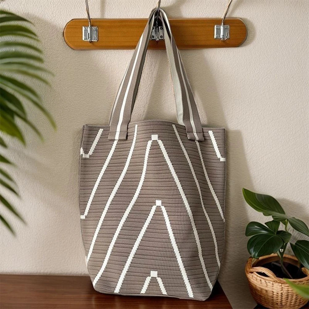 Women’s Striped Canvas Hobo Shoulder Bag – Zipper Bucket Tote for Daily & Travel Use