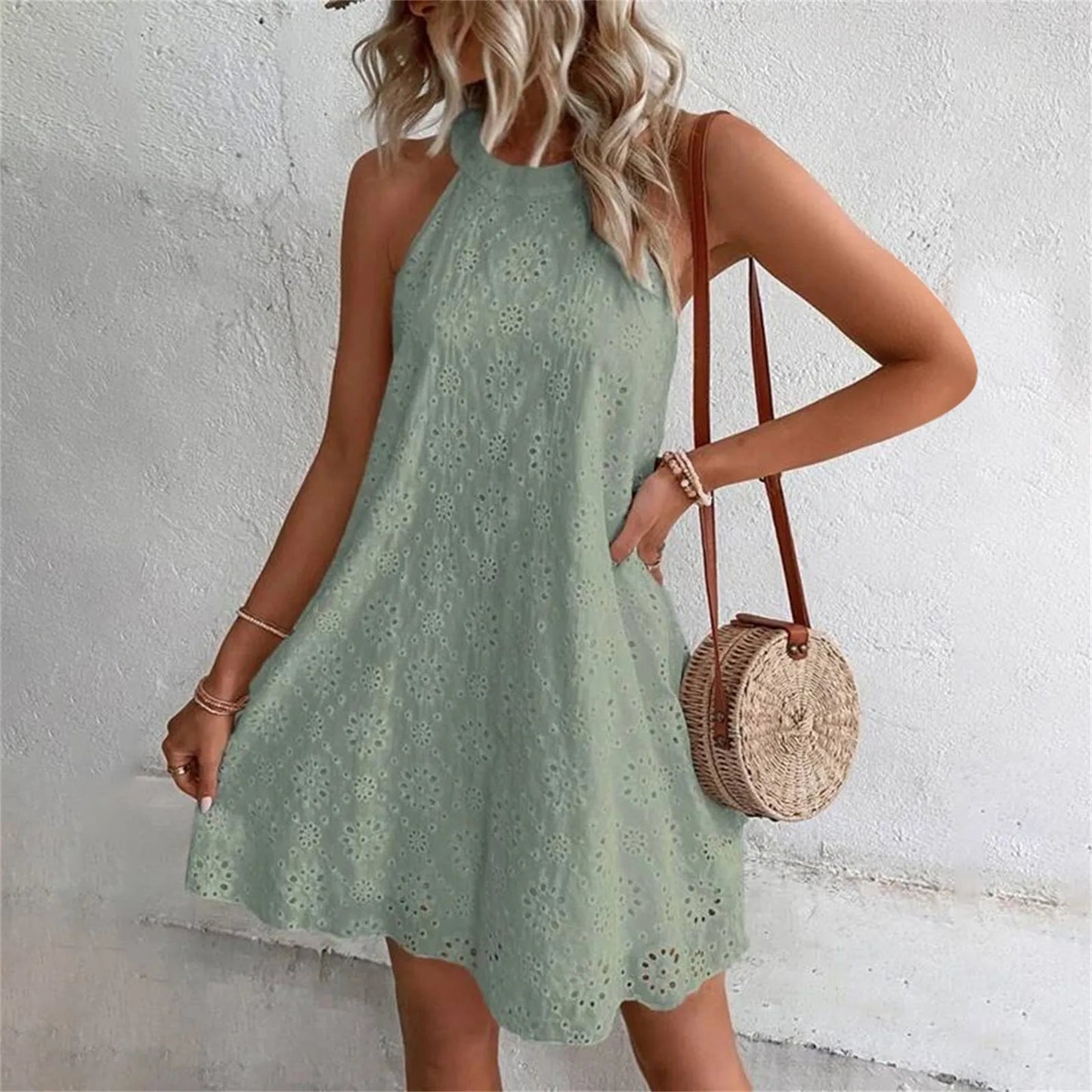 Women’s Lace Sleeveless Dress